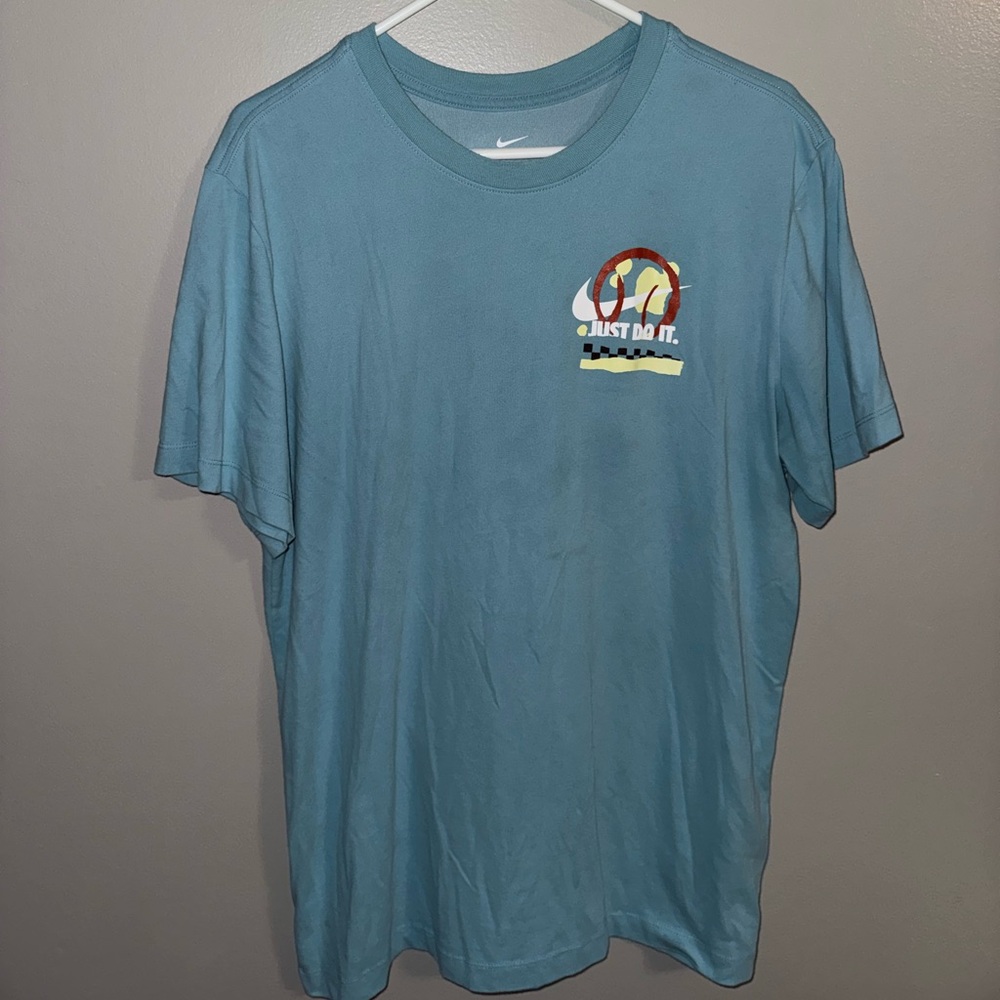 Nike Graphic Tee